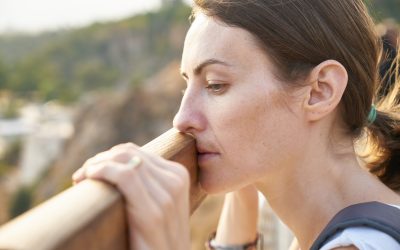 Agotamiento emocional en junio: por qué este mes te pasa factura y cómo recuperarte